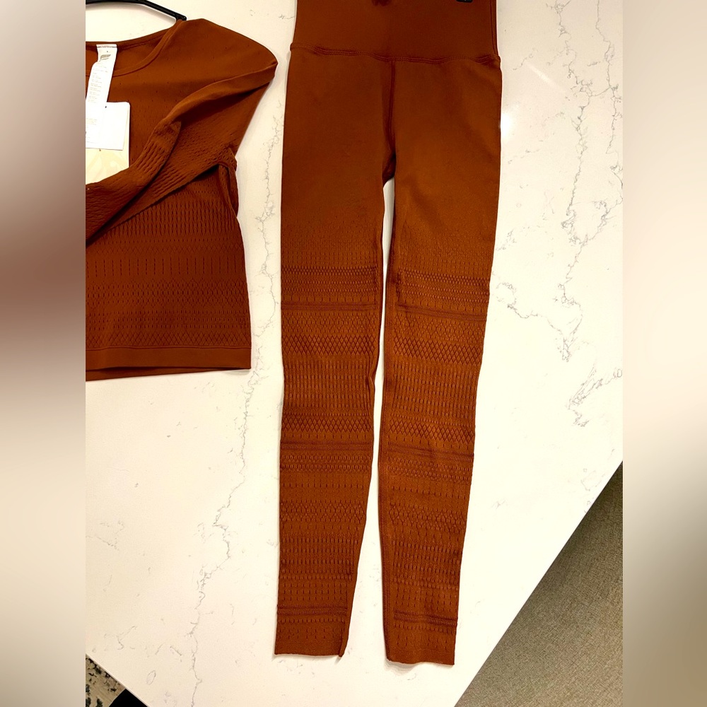 Fabletics Size S sculptural knit leggings